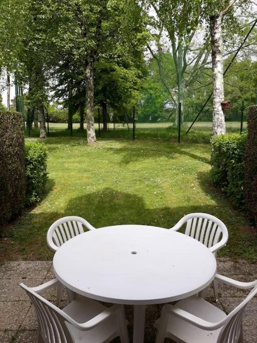 Les Cottages Du Golf A Ploemel Exteriör bild