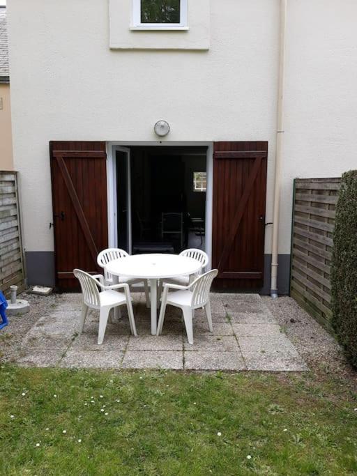 Les Cottages Du Golf A Ploemel Exteriör bild